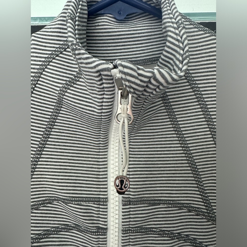 Lululemon Forme / Define Jacket - image 5